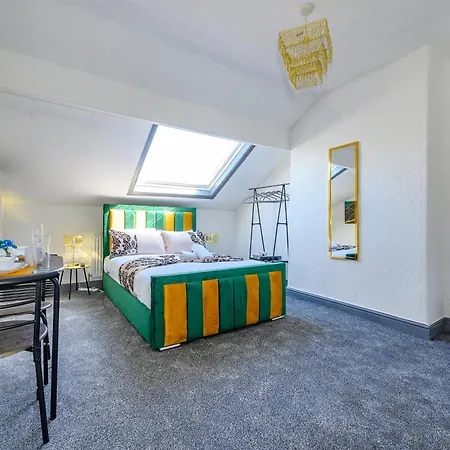 Homestay Rb7Ha - Cozy Double Room In Shared House Leeds (West Yorkshire)