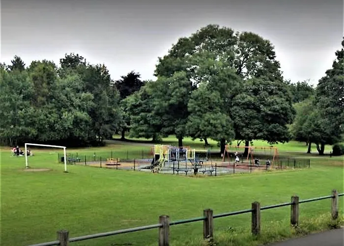 -rb7h - For Your Relaxed & Cosy & Free Parking * Leeds (West Yorkshire)