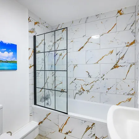 -rb7h - For Your Relaxed & Cosy & Free Parking Homestay szállás Leeds